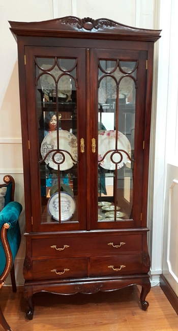 15211 Шкаф-витрина 90х42х183