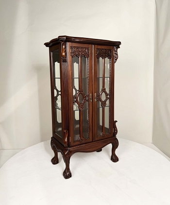 UN06 Витрина 75х45x142 см