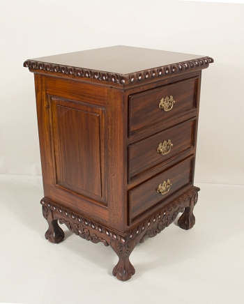 BS182 Прикроватная тумба,стиль Чиппендейл 45х40х65