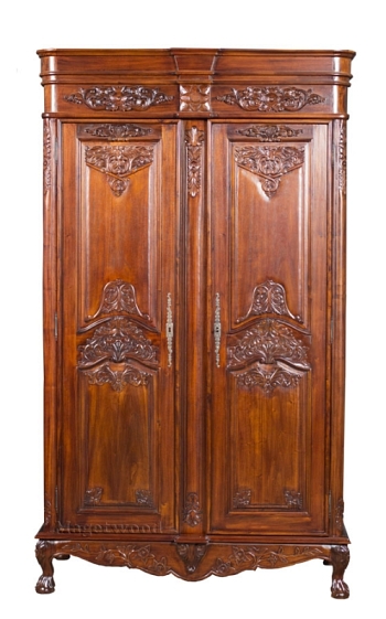 WR06 Платяной шкаф 132х62х223 см